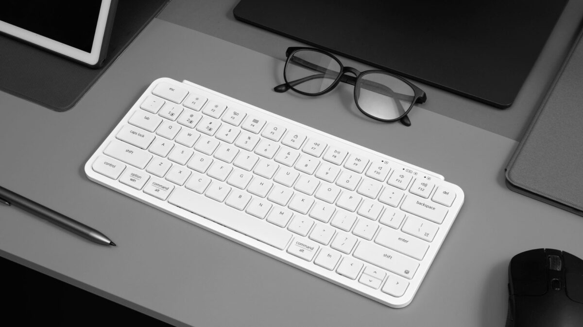 Keychron B1 Pro (B1P-K8) Ultraslim Mini Wireless Keyboard ZMK Online customize-Ivory White 75% US