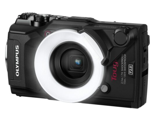 Tough_TG-5_FD-1_black__Product_011_v2-scaled 1 φωτίζοντας ομοιόμορφα τα κοντινά θέματα. Με τον ανακλαστικό διαχυτήρα